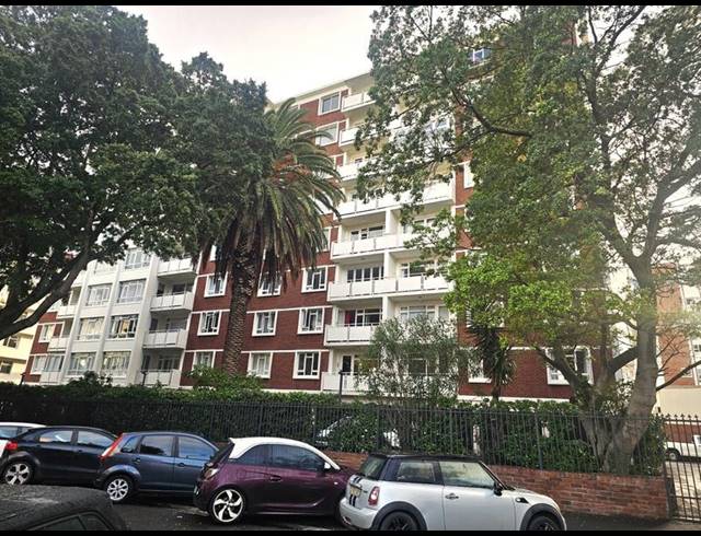 2 BEDROOM APARTMENT FOR SALE IN SEA POINT